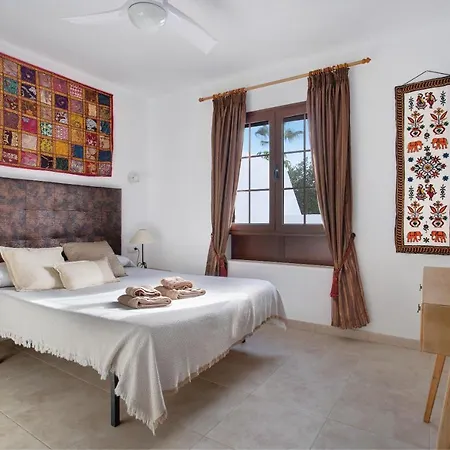 Apartment Puerto Chico 3 *