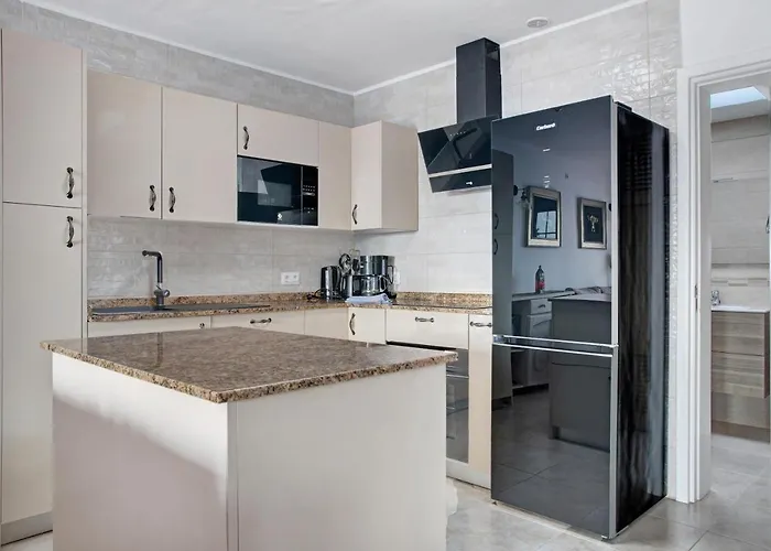 Apartamento Puerto Chico 3 *